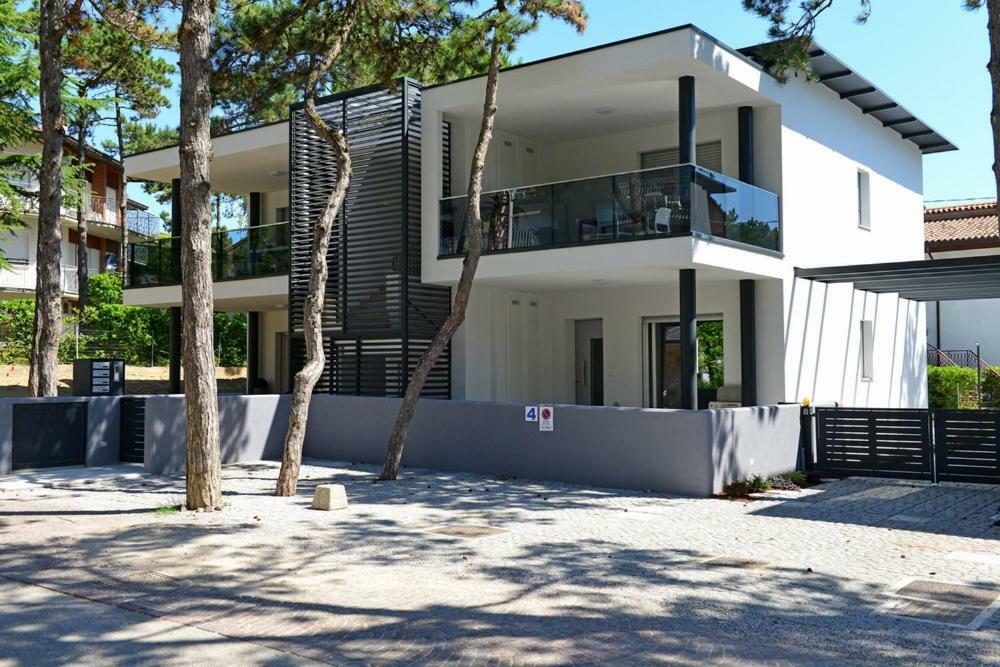 Residence Due Perle Lignano Sabbiadoro Exterior foto